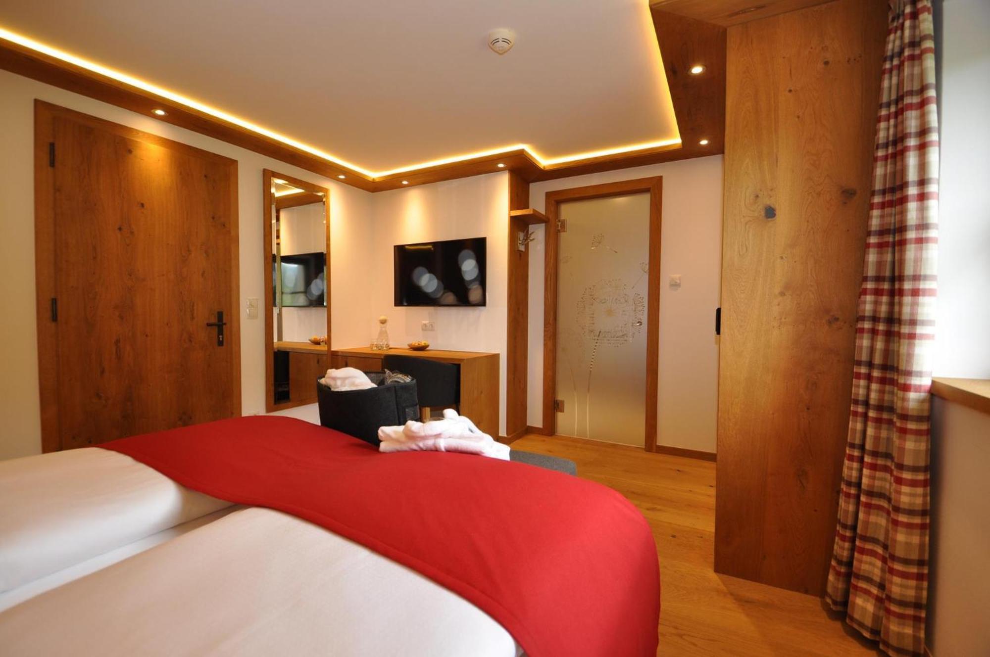 Hotel-Garni "Das Seebichl" Ахенкирх Стая снимка